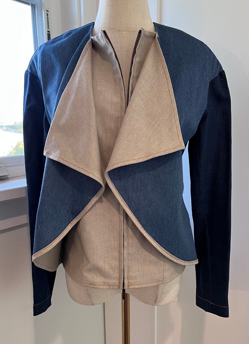 Zero + Maria Cornejo Blue & Cream Sculptural Denim Cropped Jacket Size 4